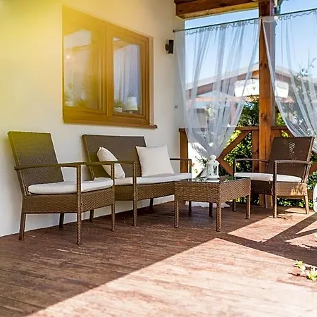 Zacisze Lodge *